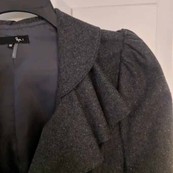 Gorgeous and Feminine Wool Coat with Full Skirt - Picture 4 of 9